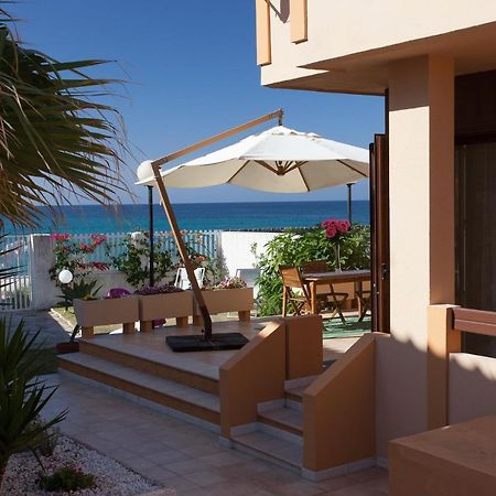 Villa Lucia sul mare Sant'Andrea  Exterior foto